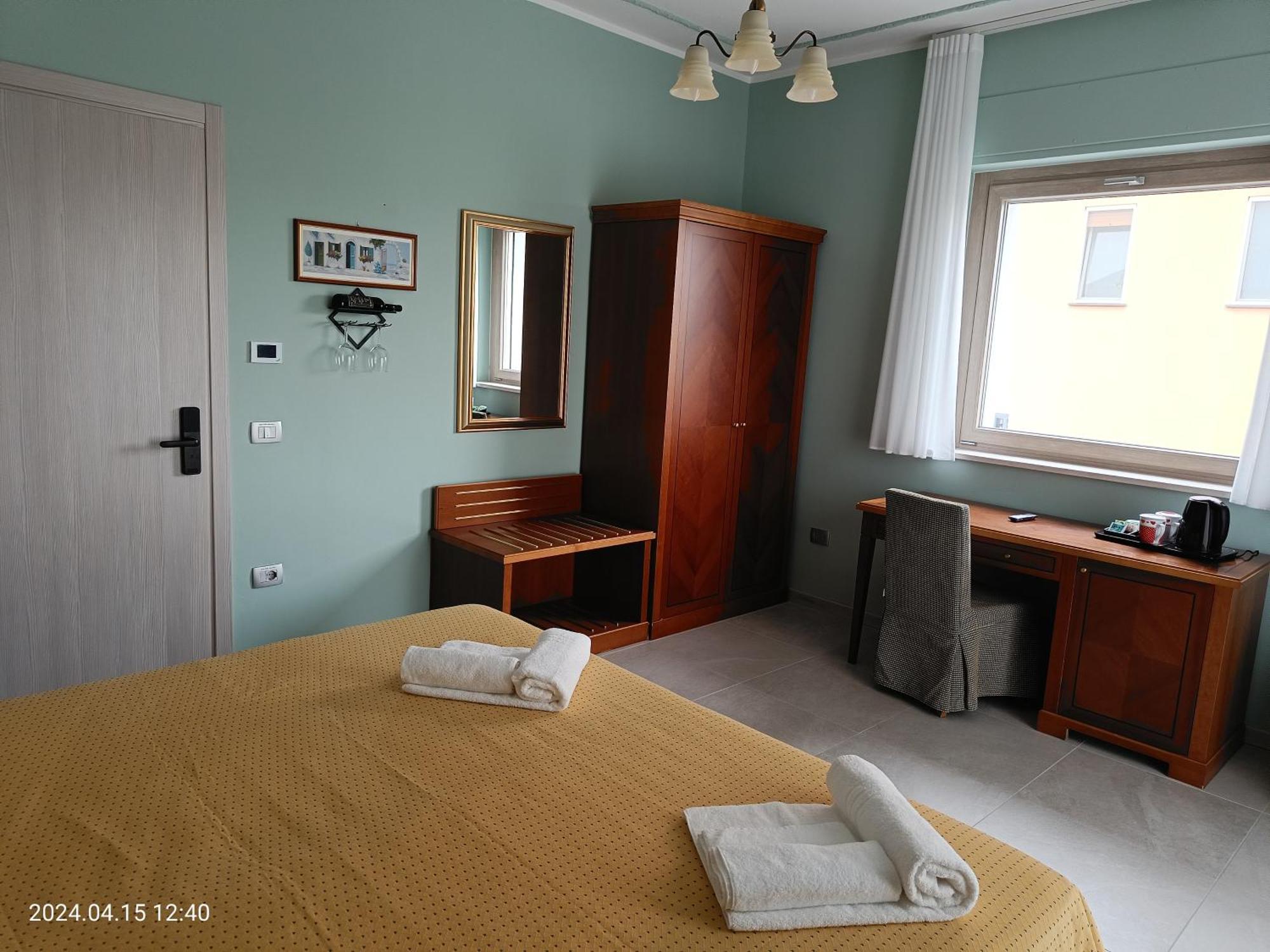 Villa Mariana Bed And Breakfast Saluzzo Exteriör bild