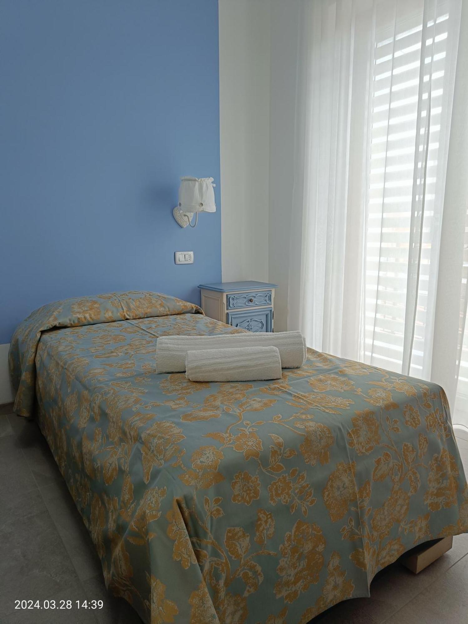 Villa Mariana Bed And Breakfast Saluzzo Exteriör bild